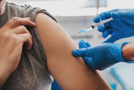 Segunda dose da vacina contra dengue disponível em Campos dos Goytacazes