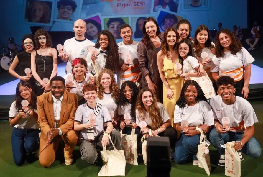 Estudantes de Macaé ganham prêmio no Rio de Letras da Firjan SESI