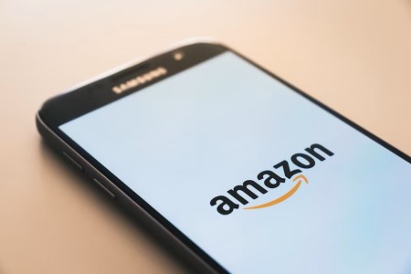 Pix enfrenta instabilidades em grandes cidades durante falha da Amazon