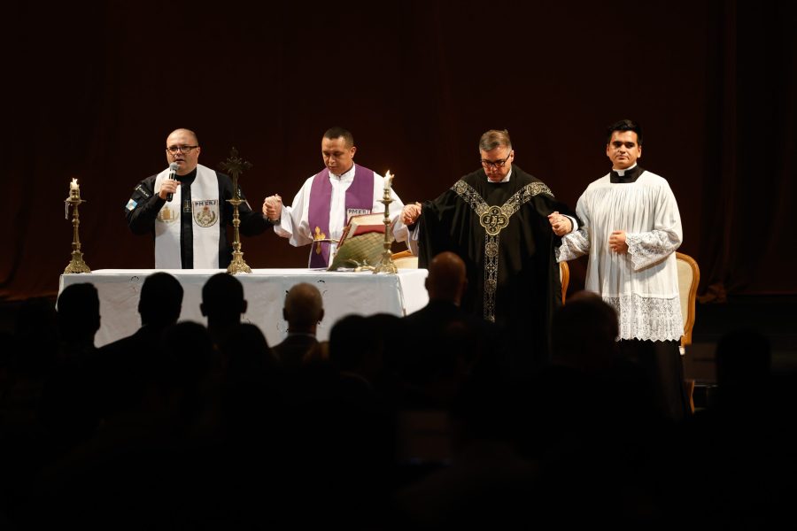 Cerimônia de 7º dia lembra policiais mortos em ação no Rio de Janeiro