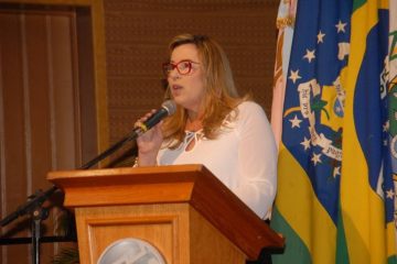 Elizabeth Landim anuncia saída do CENSA após 46 anos de atuação
