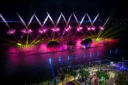 Espetáculo Águas Dançantes segue em Macaé e terá show inclusivo no domingo