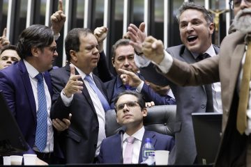 Congresso aprova supersalários de R$77 mil para o funcionalismo legislativo