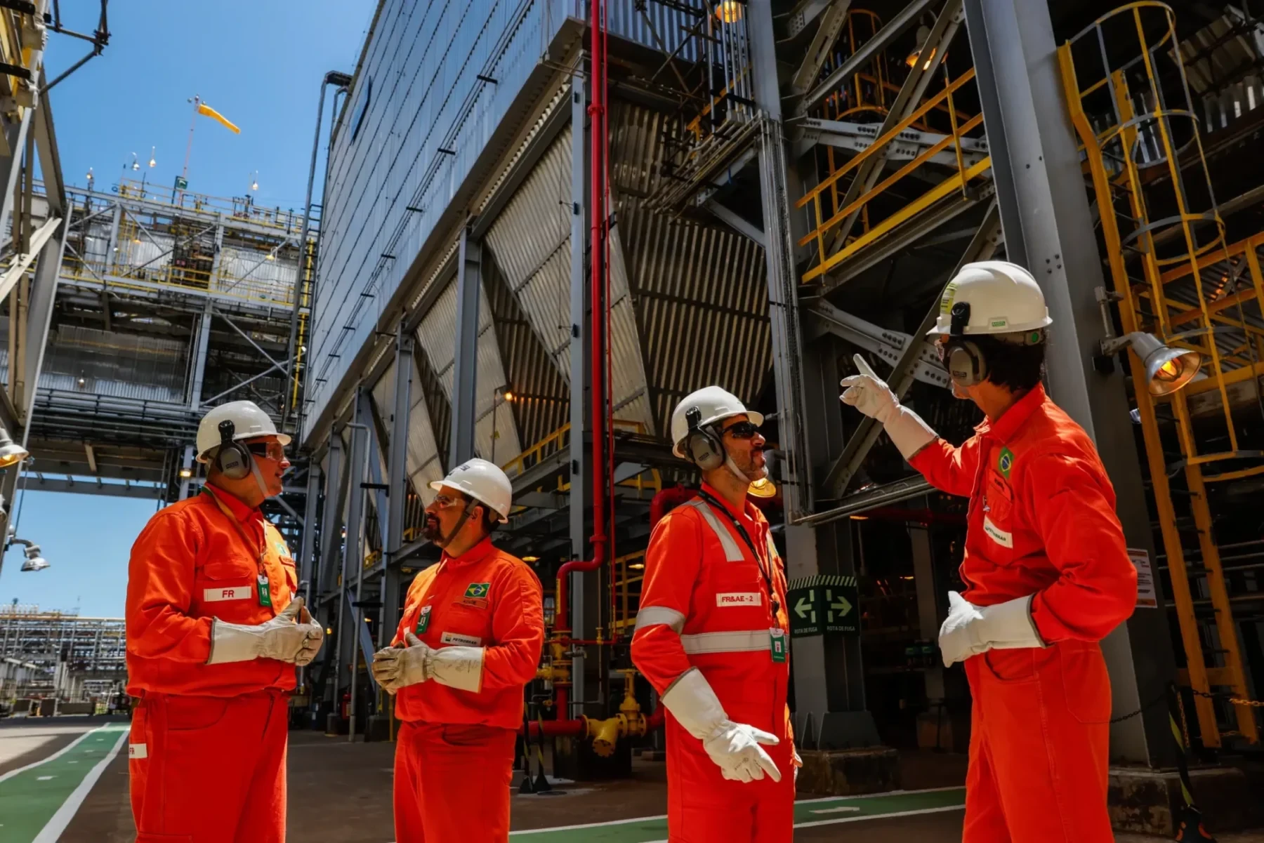 Petrobras faz nova descoberta de petróleo e deve ampliar repasses dos royalties