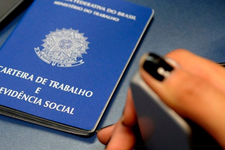 Mais de 2,4 mil vagas de emprego estão abertas em cinco cidades