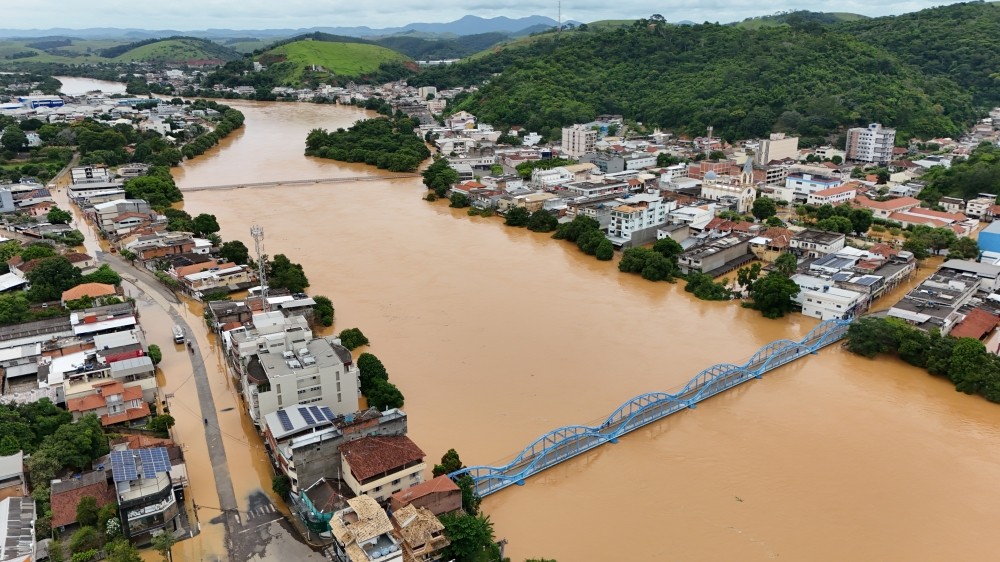 Rio Pomba recua após enchente que atingiu Santo Antônio de Pádua