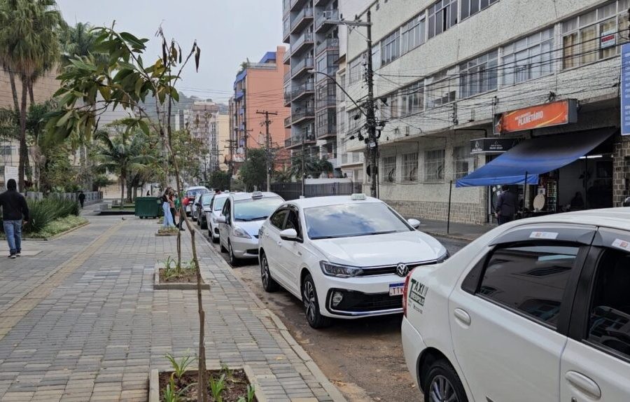 Taxistas de Teresópolis têm até final do mês para renovar concessão