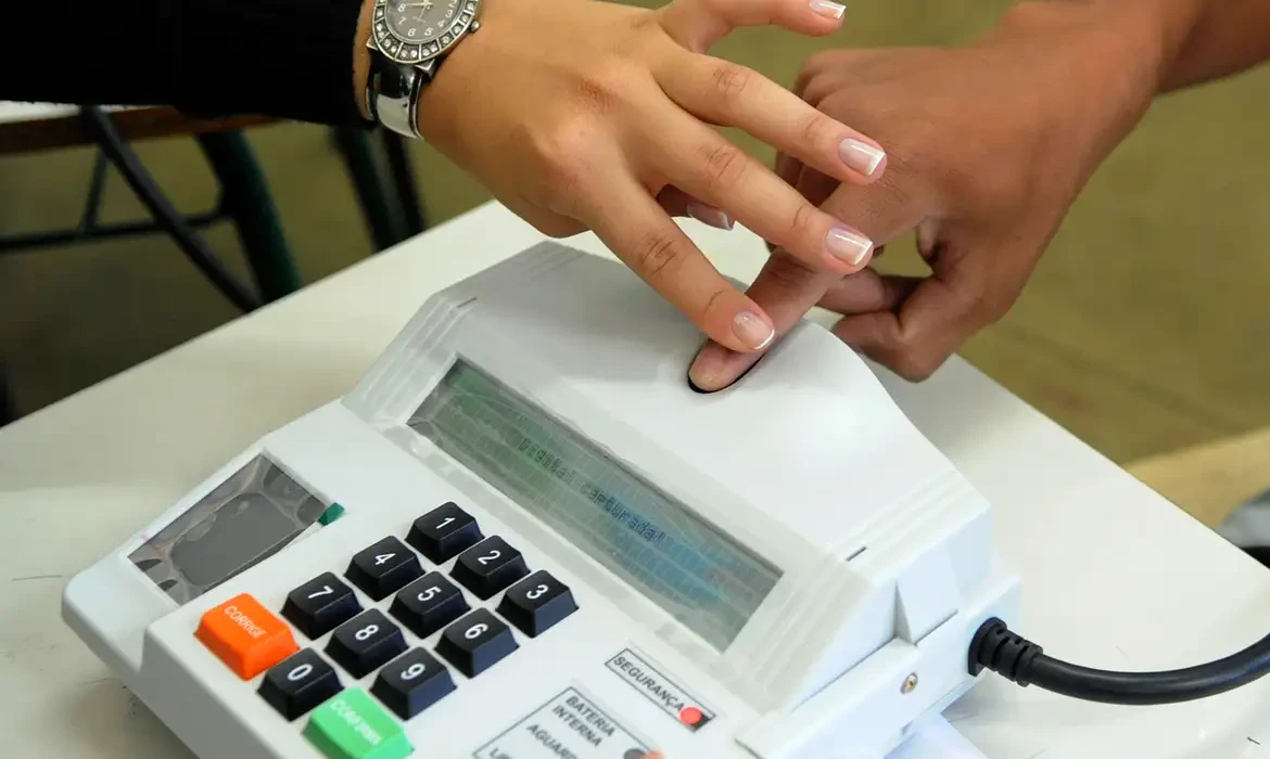 TRE-ES envia SMS e convoca eleitores sem biometria a regularizar