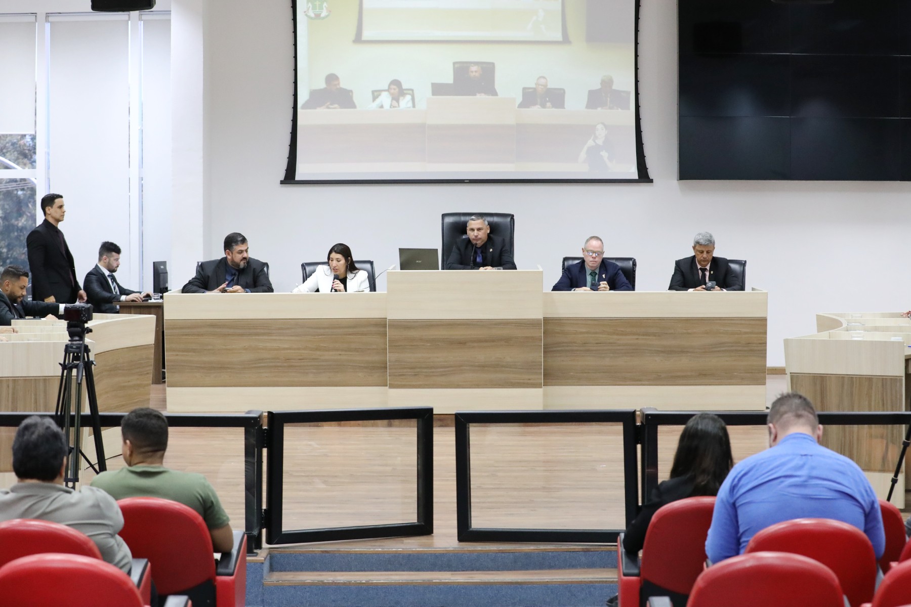 Vereadores pedem reforço de segurança em unidades de saúde de Macaé