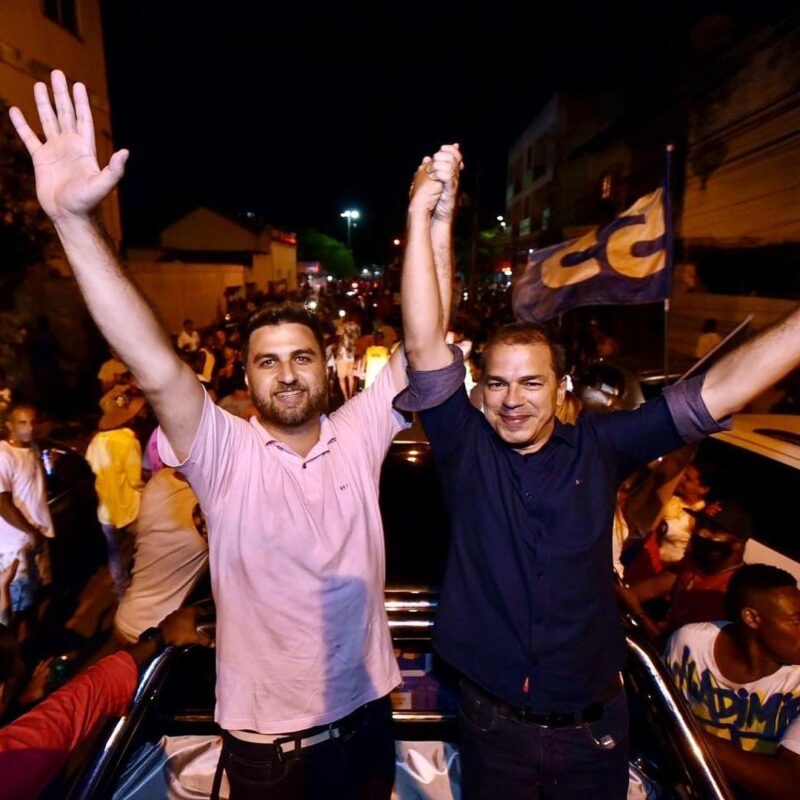 Wladimir deixa Prefeitura de Campos e passa cargo a Frederico