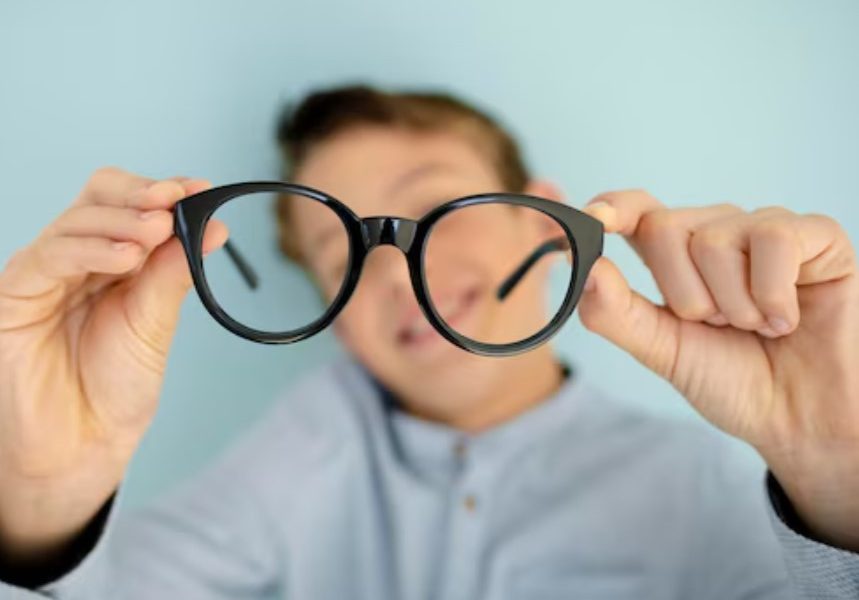 Ação social oferece exames e óculos para crianças do Sul do Espírito Santo