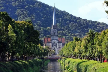 Centro de Petrópolis tem interdição total para obra de drenagem