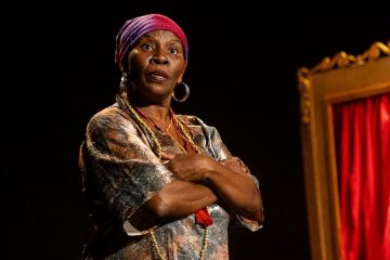 Comédia “Querida Mamãe” terá sessões gratuitas em Campos