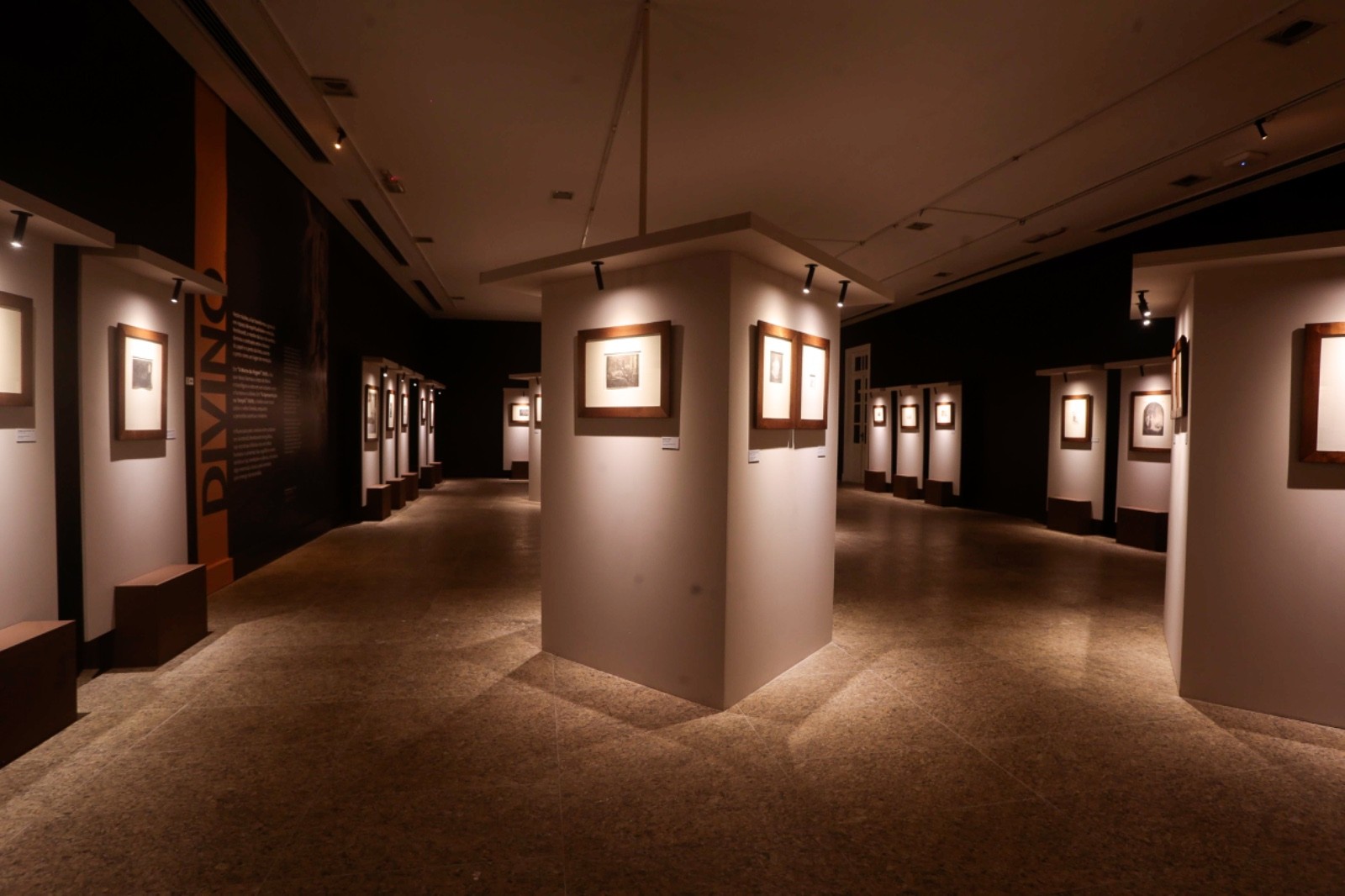 Exposição de Rembrandt no Palácio Anchieta movimenta turismo e economia