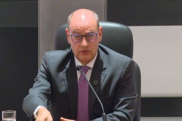 Governador do Rio planeja fazer 1,6 mil exonerações e economizar R$ 10 milhões