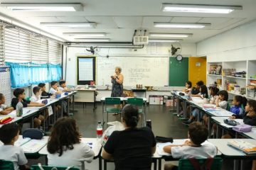 Governo do Estado do Rio paga bônus de R$ 3 mil para servidores da Educação