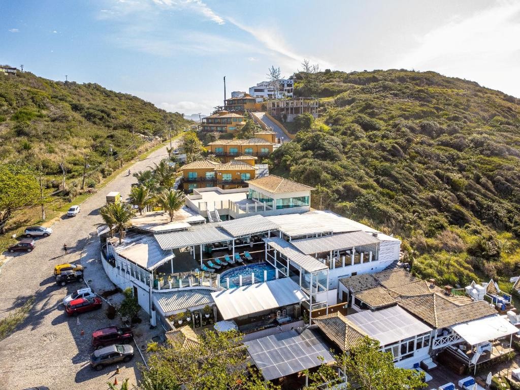 Justiça determina retirada de ocupação irregular na Praia Brava Búzios