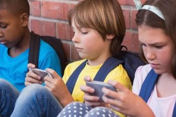 Lei cria ações de conscientização sobre uso excessivo de celular no RJ