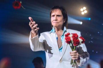 Roberto Carlos completa 85 em cidade natal, anuncia nova turnê e cinebiografia