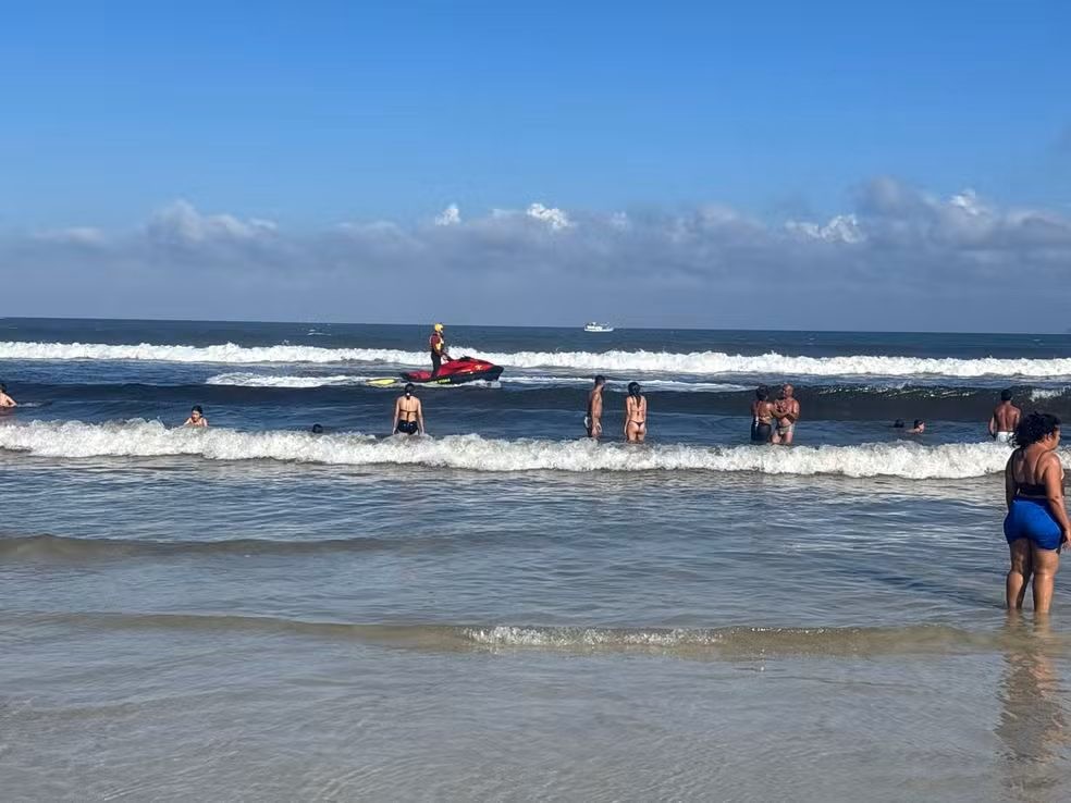 Turista de BH desaparece no mar em Cabo Frio