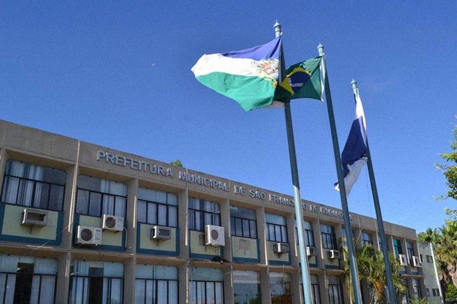 Vereador de São Francisco é impedido pela Justiça de entrar em órgãos públicos
