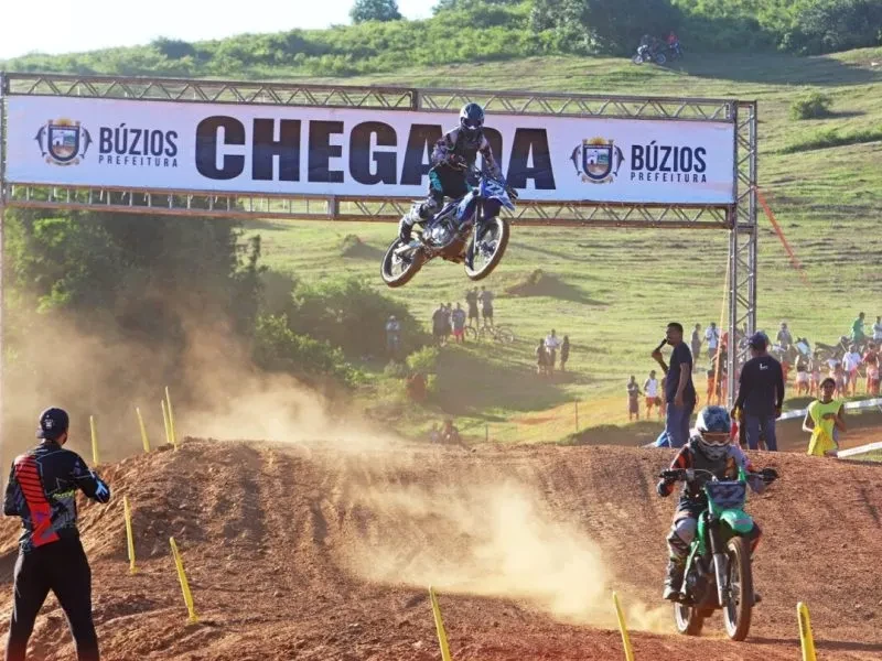 Búzios recebe etapa estadual de motocross e supercross