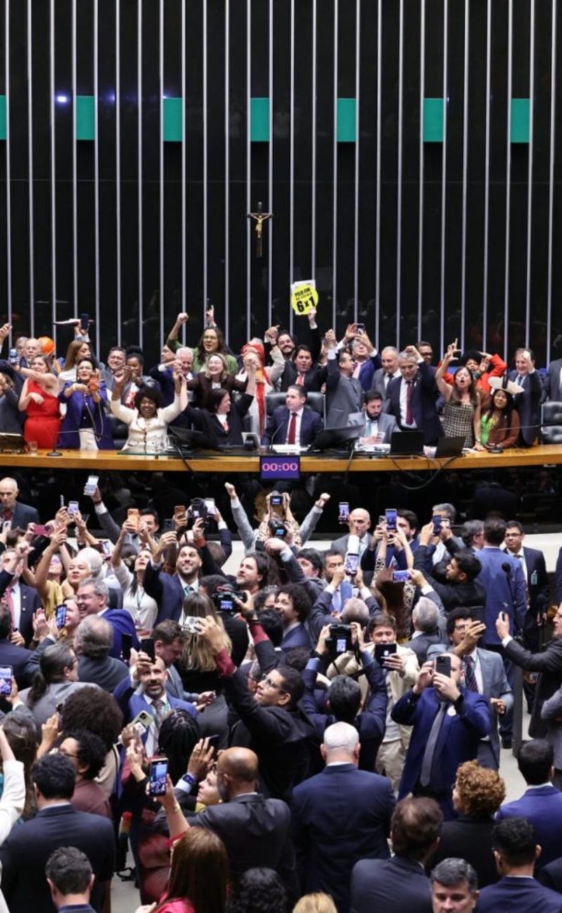 Câmara aprova a PEC pelo fim da escala 6x1 e segue para o Senado; saiba o que pode mudar