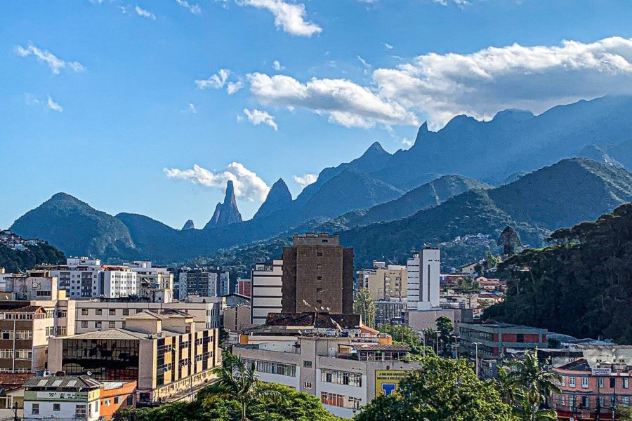 Câmara de Teresópolis recua e revoga lei que liberava prédios altos no Alto