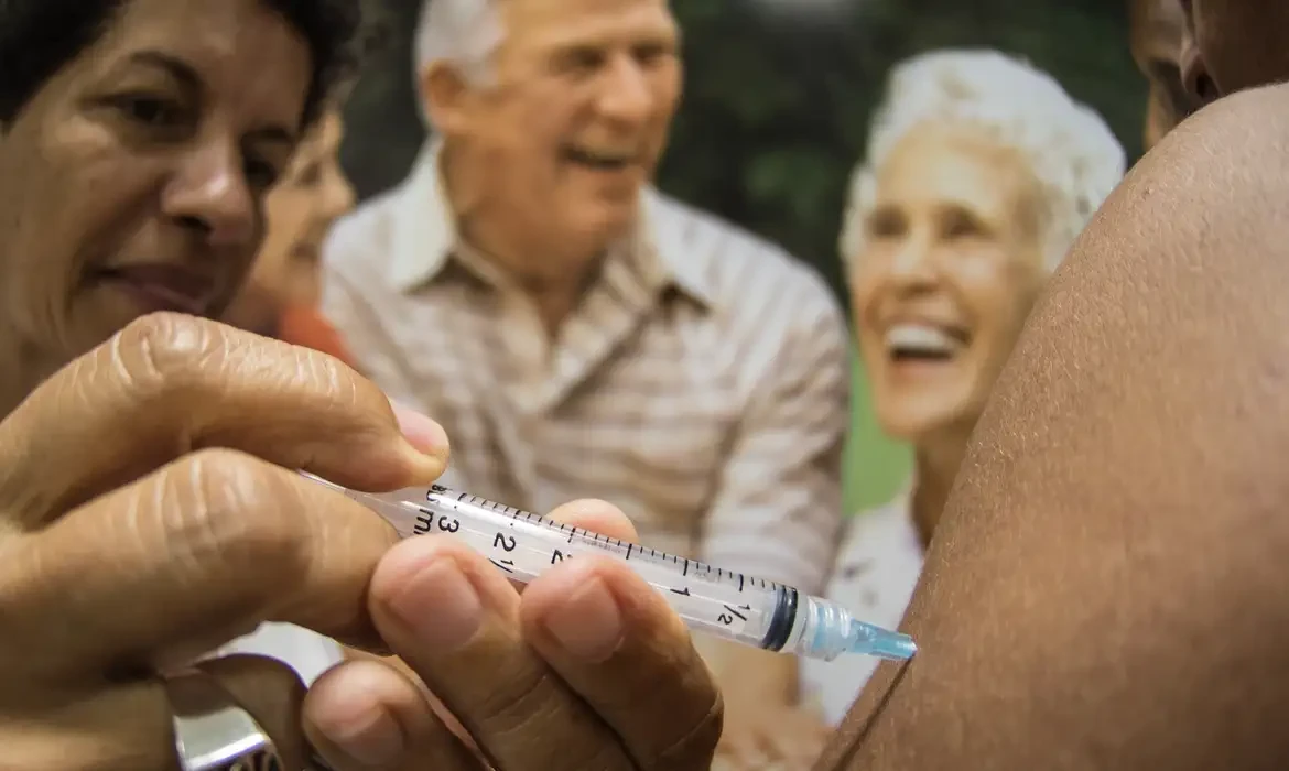 Cidades do Sul Capixaba ampliam vacinação contra gripe para população acima de 6 meses