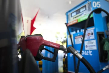 Governo Federal cria subsídio de R$ 0,89 para evitar alta da gasolina no país
