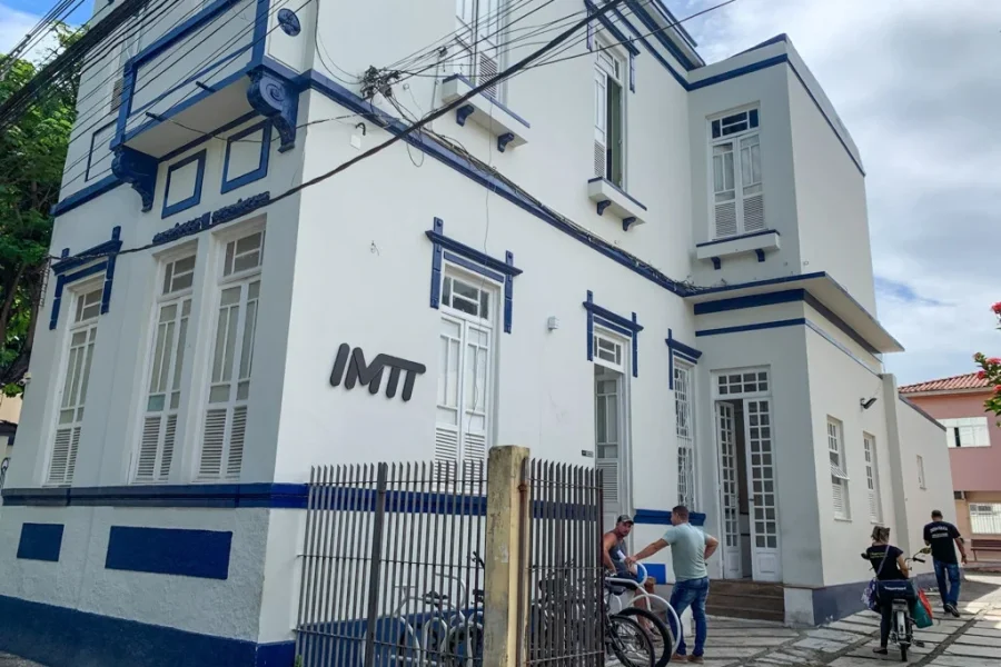 IMTT libera parcelamento de multas e taxas para transportes em Campos