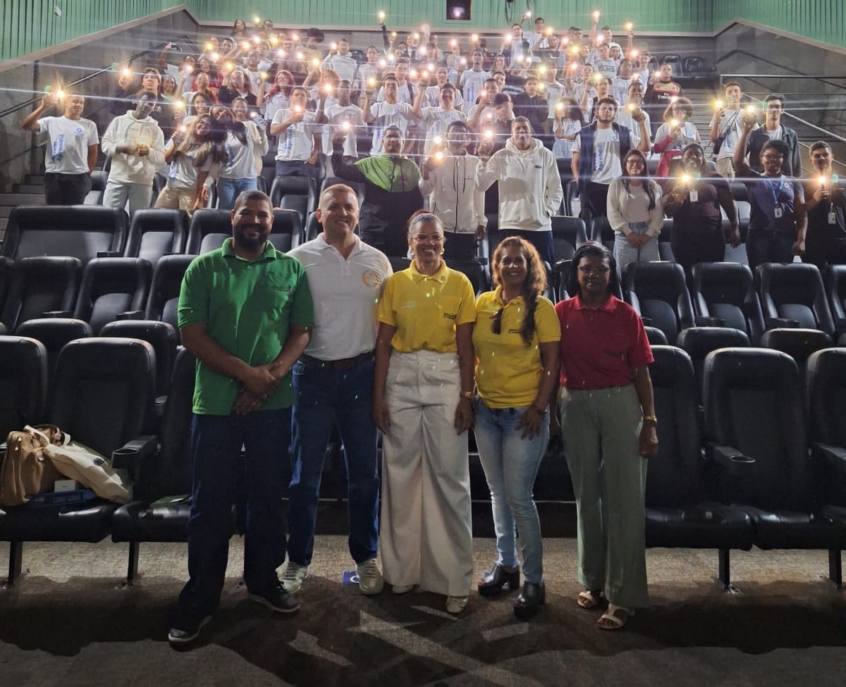 Maio Amarelo: palestra alerta jovens sobre riscos no trânsito em Macaé