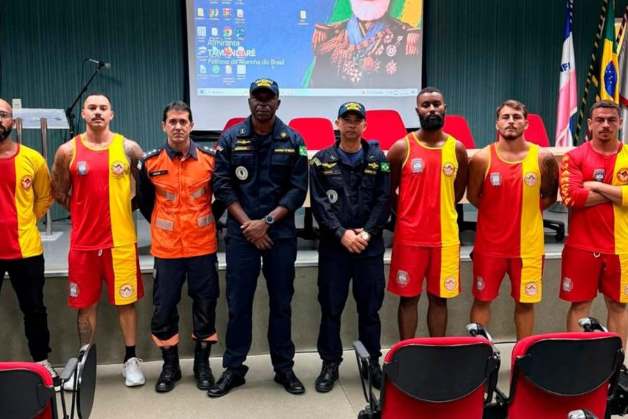 Marinha do Brasil capacita guarda-vidas de Piúma