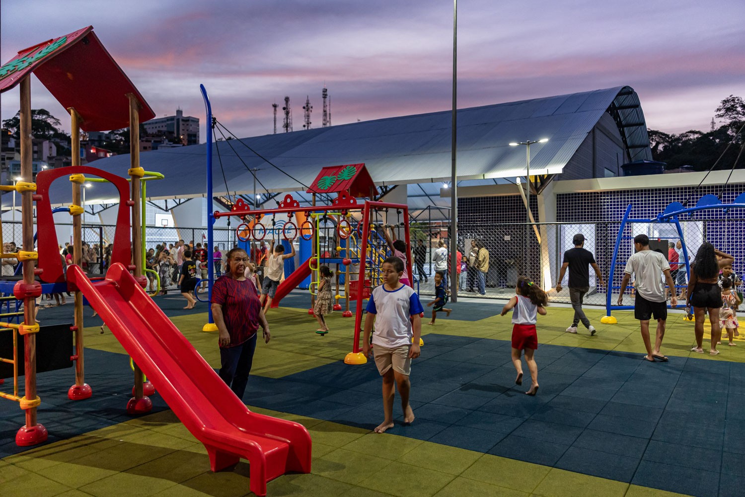 Prefeitura de Macaé inaugura a Praça Orlando Silva Proença
