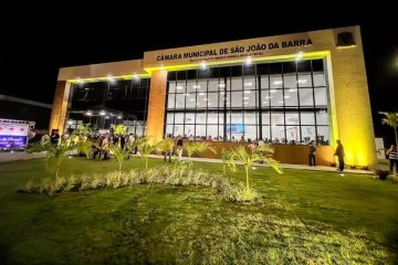 Câmara de São João da Barra entrega Medalha Barão de Barcelos e 79 Títulos de Cidadania