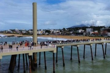 Cartão-postal de Rio das Ostras, Píer do Emissário é reaberto após revitalização