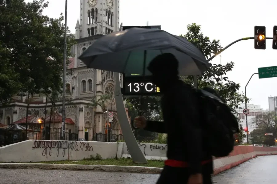 Chegada do inverno traz frio e chance de chuva no fim de semana