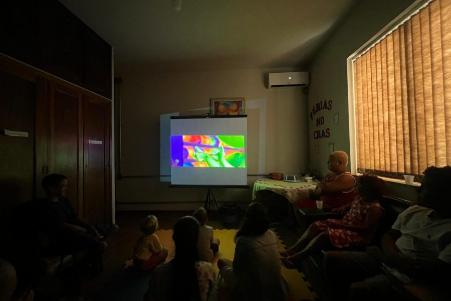 Cine CRAS leva entretenimento gratuito para moradores de Laje do Muriaé