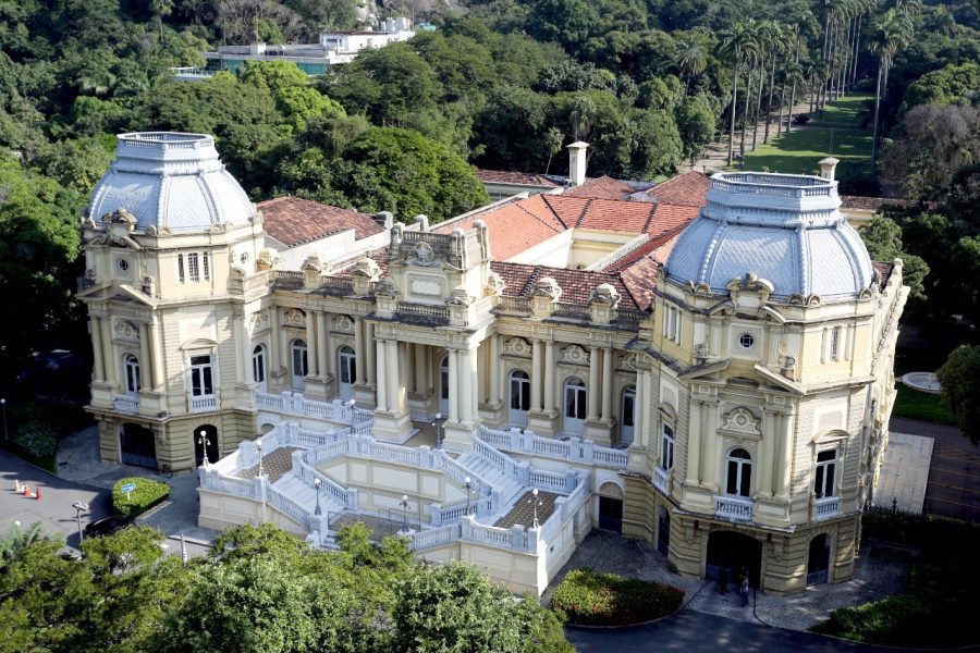 Governo do RJ vai abrir concursos para Saúde, Inea, PM e PGE; mais de 542 vagas