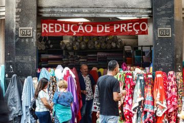 Indústria nacional defende tributação após taxa das blusinhas arrecadar R$ 2,13 bilhões