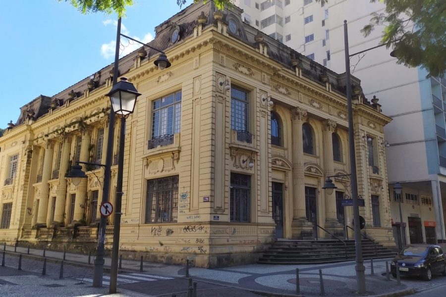 Palácio dos Correios de Petrópolis é colocado à venda