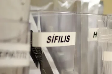SUS adotar pílula preventiva pós-sexo para reduzir infecções por sífilis e clamídia